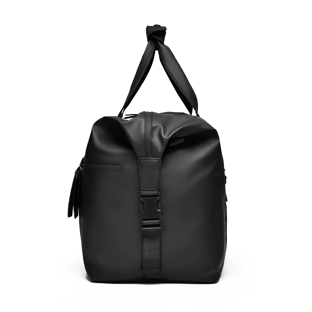 Sac de voyage homme noir – vue de côté, sangle à boucle