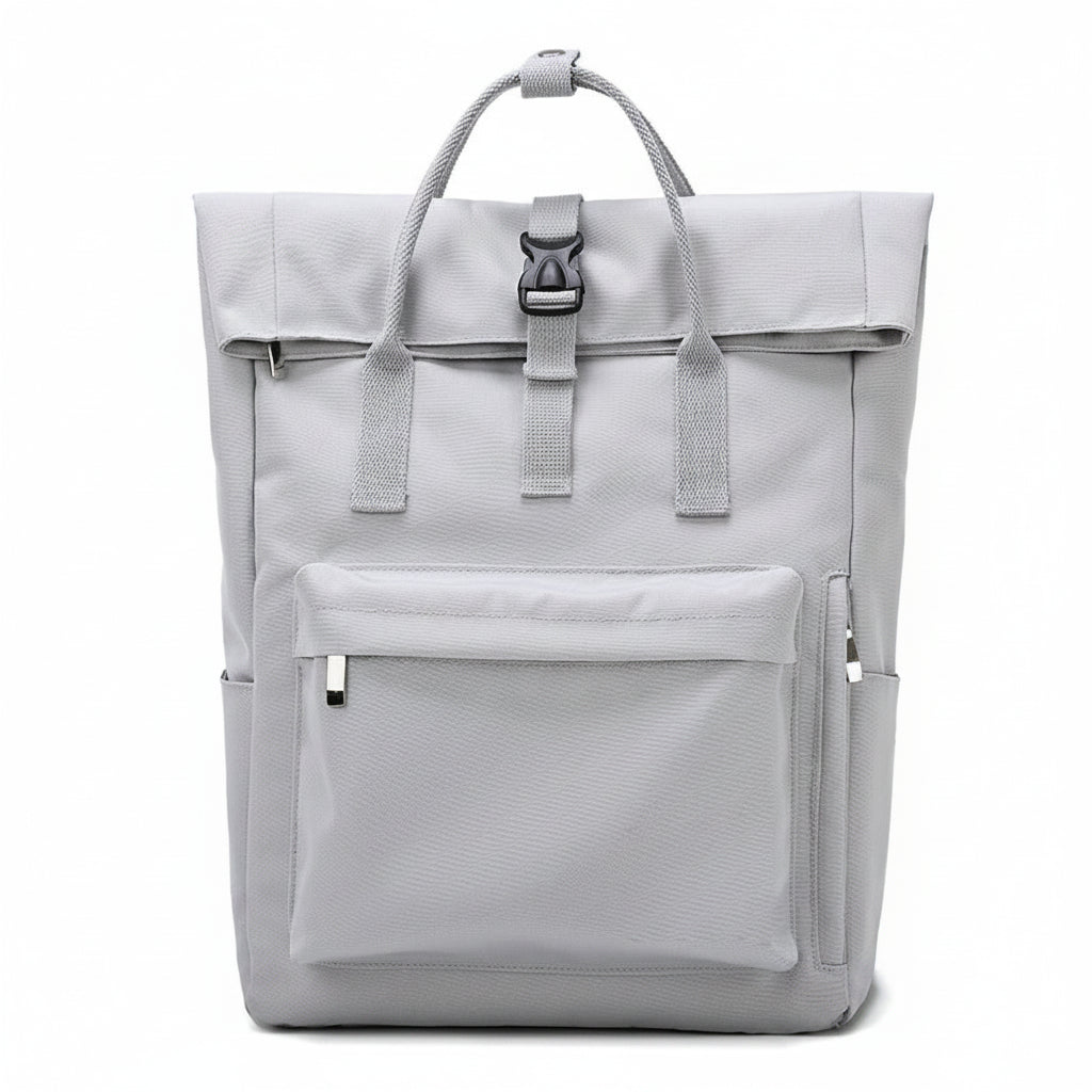 Petit sac à dos étudiant de face : rabat à boucle et poche avant zippée