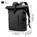 Sac à dos roll-top noir de trois quarts avec ses dimensions