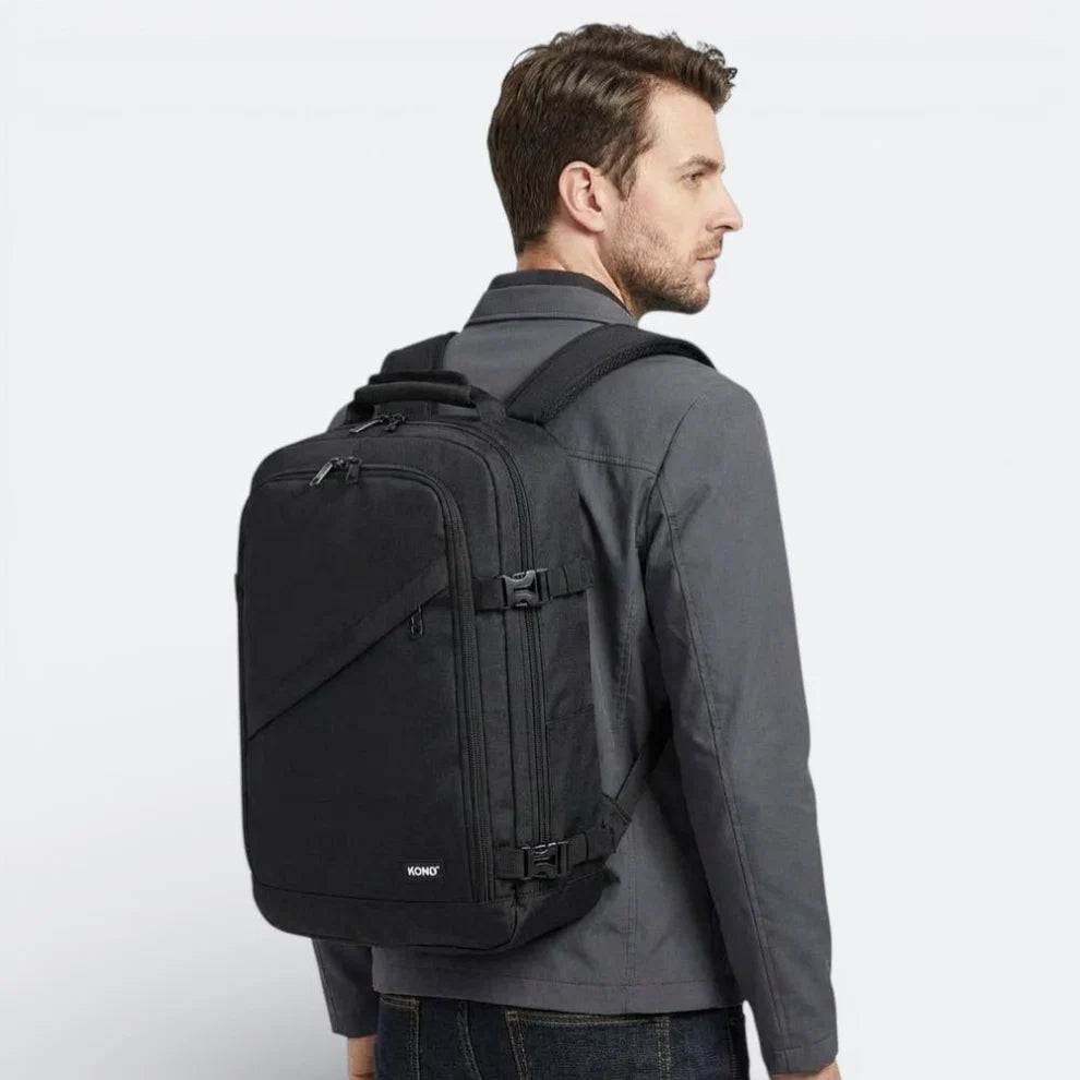 Sac à dos cabine ultraléger noir porté au dos par un homme